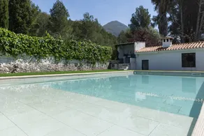Villa with private pool, BBQ & garden - Image 3