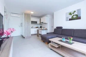 Charming flat with terrace | Beach nearby - Image 4