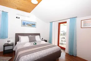 MATOSEVIC Comfort Double Room with Balcony 2 - Image 2