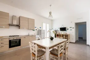 House with garden | Beach nearby | Pets are welcome - Image 2