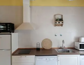 Family-friendly holiday home with BBQ & garden | Garden view | Pets are welcome - Image 4