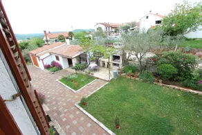 Child-friendly charming flat with barbeque & garden - Image 5