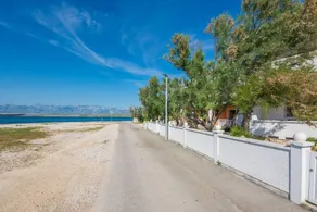 Apartment with BBQ & garden | Sea view - Image 5