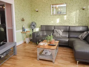 Cottage with garden - Image 4
