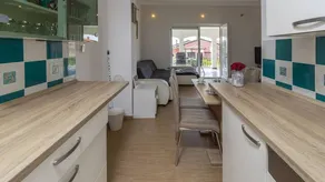 Fully equipped charming holiday apartment with garden, BBQ & pool - Image 4