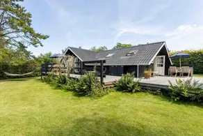 House with garden & terrace - Image 2
