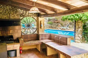 Fully equipped charming house with garden, pool & terrace | Mountain view | Suitable for remote work - Image 4