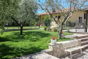 Agriturismo Terra e Sole - Terme, Lago di Garda e Valpolicella: 7. Appartamento Glicine - Image 2