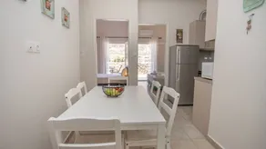 Apartment with terrace & barbecue | Sea view | Beach nearby | Pet-friendly - Image 2
