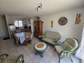 Holiday home with terrace & garden - Image 2