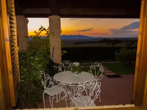 Holiday apartment with garden, terrace & pool - Image 2