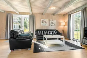 Spacious holiday home with terrace, sauna & barbeque | Pets are welcome - Image 2
