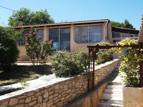 Gîte avec barbecue, jardin et terrasse - Image 5