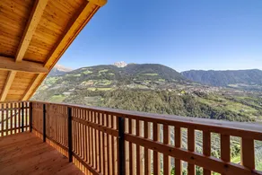 Apartment with garden & terrace | Garden view - Image 4