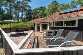 Voll ausgestattetes weiträumiges Ferienhaus mit Grill, Terrasse und Whirlpool - Image 3