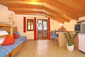 Apartamento apto para niños con jardín, terraza y barbacoa | Vistas al jardín | Admite perro - Image 2