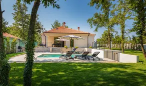 Fully equipped spacious villa with private pool, terrace & garden - Image 5