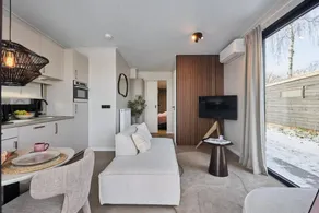 Zuna Kid-Friendly Holiday Home - Image 2