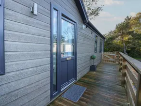 Family-friendly pleasant cottage with hot tub, pool & garden | Dogs allowed - Image 3