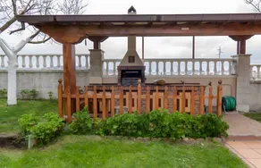 Private room with garden, terrace & BBQ | Garden view - Image 5