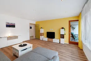 Apartment with terrace - Image 4
