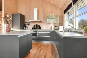 House with sauna, BBQ & terrace - Image 5