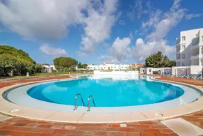 Child-friendly holiday apartment with garden, terrace & fast internet | City view | Beach nearby | Suitable for remote work - Image 2