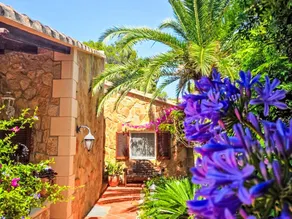 Holiday home with terrace, garden & barbecue | Nature view - Image 3