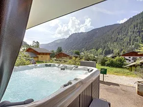 Exquisito chalet totalmente equipado con barbacoa, jacuzzi y jardín | Vistas a la montaña | Cerca de las pistas de esquí - Image 4