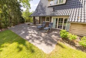 The Beukelaer Comfort is a comfortable and detached villa for four people. The luxury villa is built from durable materials in the traditional Twente Saxon style. - Image 4