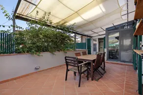 Holiday home with garden, hot tub & terrace | Pet-friendly - Image 5