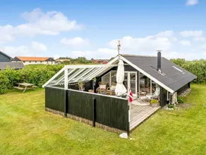Holiday home with terrace & barbecue - Image 2