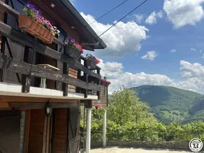 Gite with terrace, pool & garden - Image 2