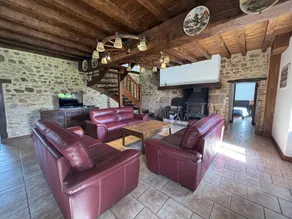 Pleasant gite with BBQ, terrace & garden | Dogs allowed - Image 2