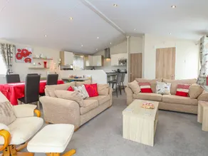 Child-friendly charming cottage with garden - Image 2