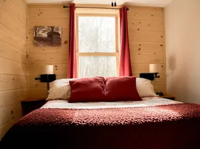 Cozy Mountain Cottage Rental near Green Mountain National Forest - Image 4