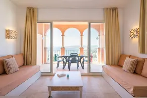 Appartement de vacances avec terrasse, piscine et jardin - Image 4