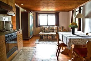 Holiday home with terrace & garden - Image 4