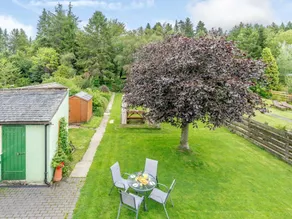 Cottage with garden & barbecue - Image 4