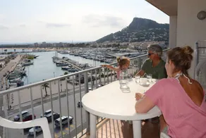 Appartement de vacances avec piscine et terrasse - Image 3