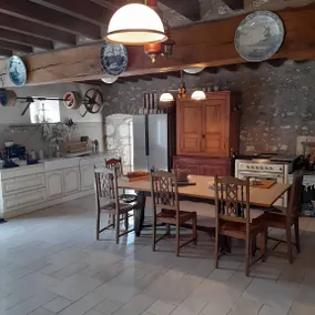 Maison d'hôtes adaptée aux familles avec jardin, terrasse et piscine | Vue jardin | Avec animaux autorisés - Image 4
