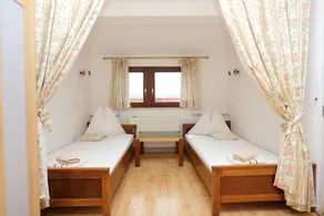 Apartments and rooms by the sea Nemira - Omis - 2781 - Image 3