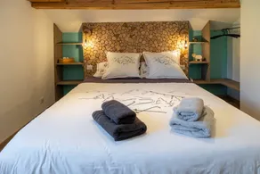 Guesthouse Nos Racines - Le Herbau - Peaceful Stay – Family Room with Shared Kitchen - Image 5