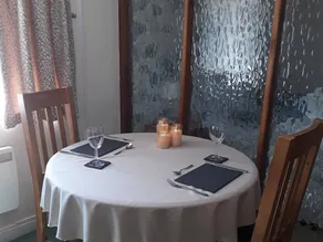 Cottage with garden - Image 4