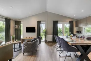 House with terrace - Image 3
