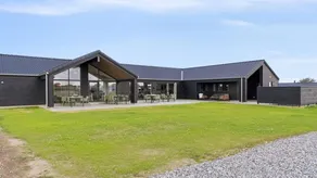 House with terrace, sauna & jacuzzi - Image 3