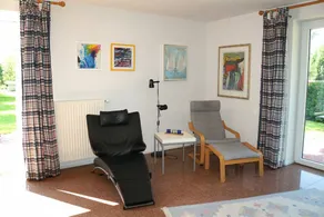 Geräumiges Ferienhaus "Sturmfrei" mit großem Garten und Terrasse - Image 4