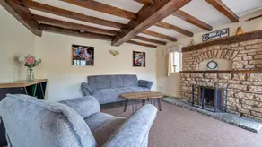 Holiday home with garden & terrace - Image 2