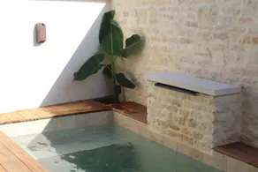 Casa con piscina, giardino e terrazza | Vista sul giardino - Image 2