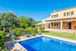 Villa with garden, barbeque & private pool - Image 3
